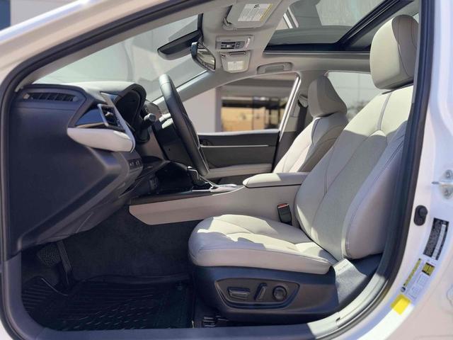 Photo of 2022 Wind Chill Pearl Toyota Camry