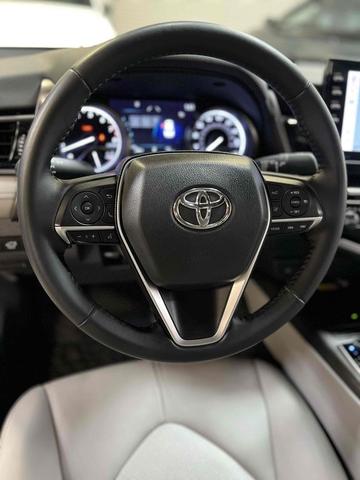 Photo of 2022 Wind Chill Pearl Toyota Camry