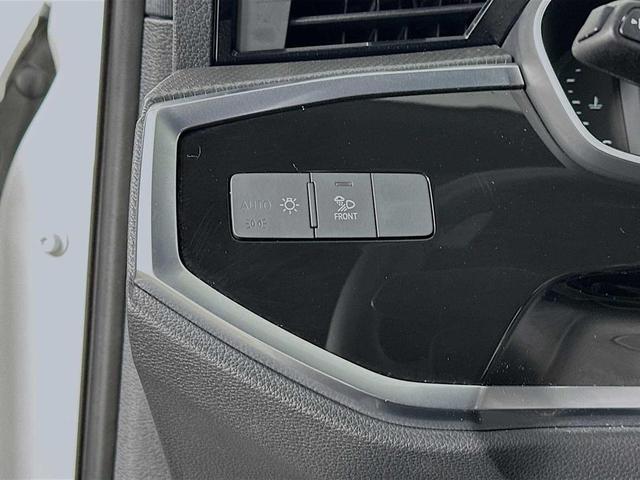 Photo of 2025 Arkona White Audi Q3