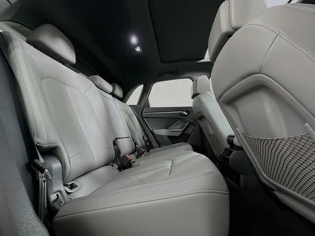 Photo of 2025 Arkona White Audi Q3