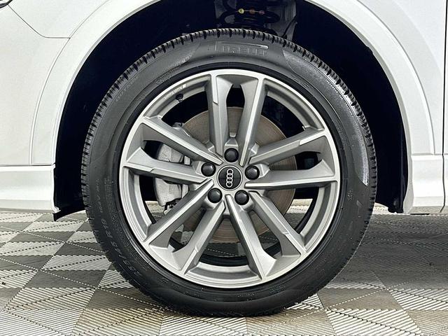 Photo of 2025 Arkona White Audi Q3