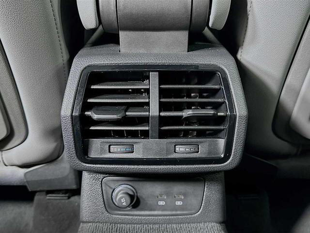Photo of 2025 Arkona White Audi Q3