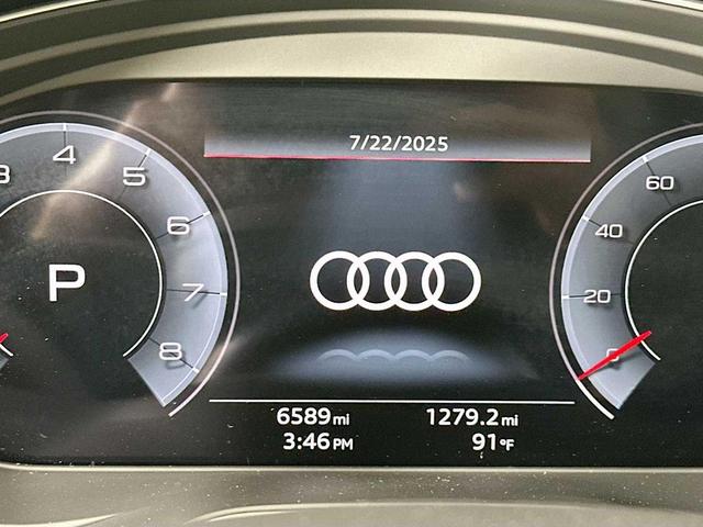 Photo of 2024 Arkona White Audi Q5