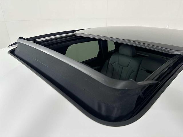 Photo of 2024 Arkona White Audi Q5