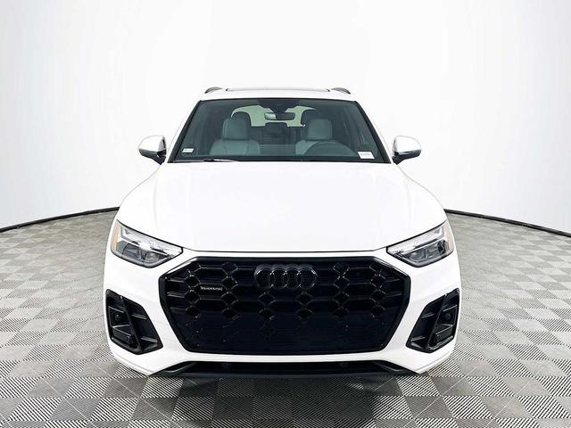Photo of 2024 Arkona White Audi Q5
