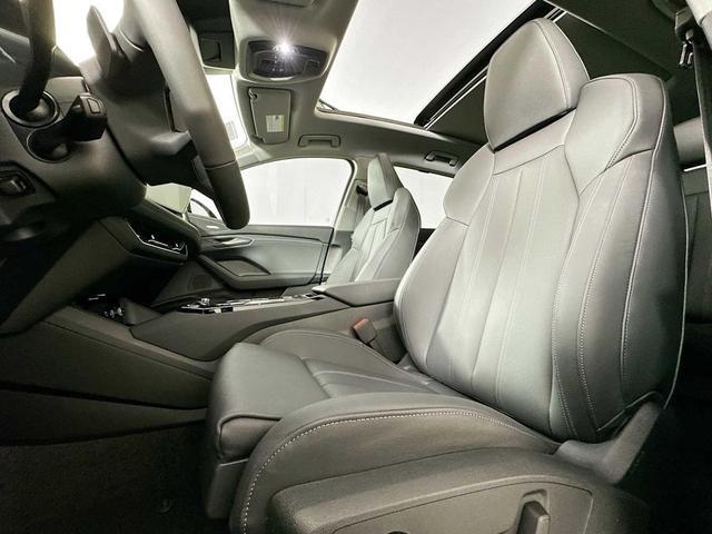 Photo of 2025 Mythos Black Metallic Audi Q6 e-tron