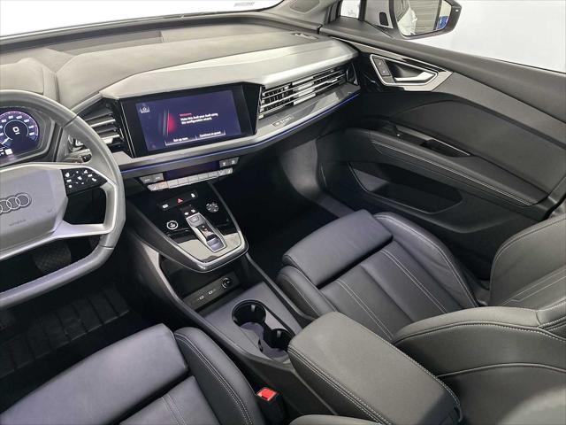 Photo of 2022 Glacier White Metallic Audi e-tron