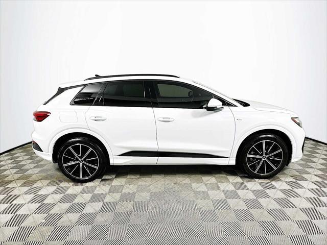 Photo of 2022 Glacier White Metallic Audi e-tron
