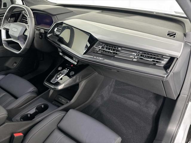 Photo of 2022 Glacier White Metallic Audi e-tron