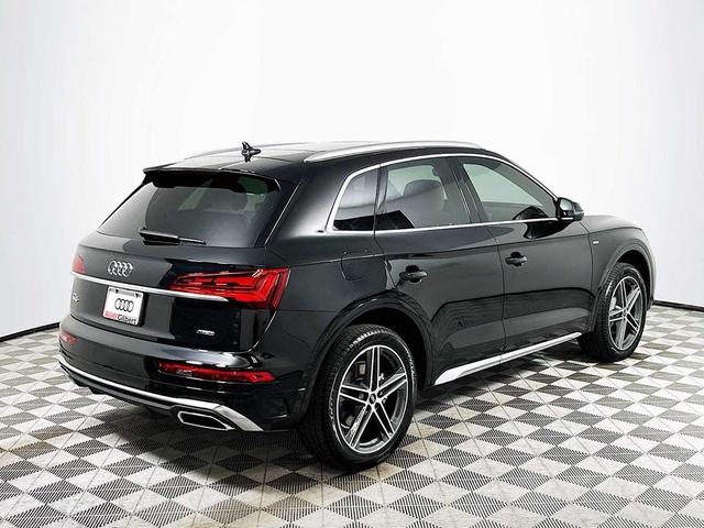 Photo of 2025 Mythos Black Metallic Audi Q5