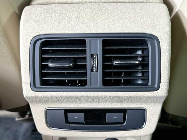 Photo of 2025 Mythos Black Metallic Audi Q5