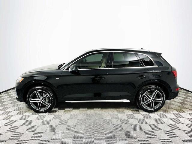Photo of 2025 Mythos Black Metallic Audi Q5