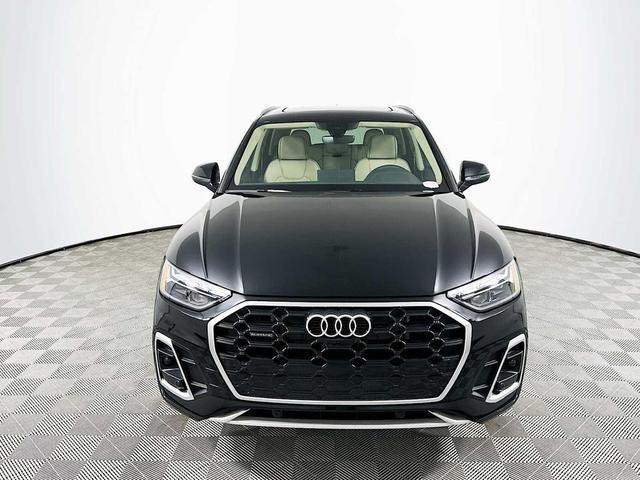 Photo of 2025 Mythos Black Metallic Audi Q5
