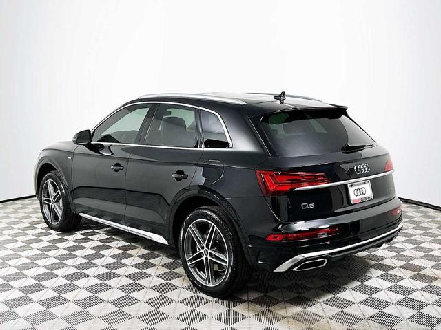 Photo of 2025 Mythos Black Metallic Audi Q5