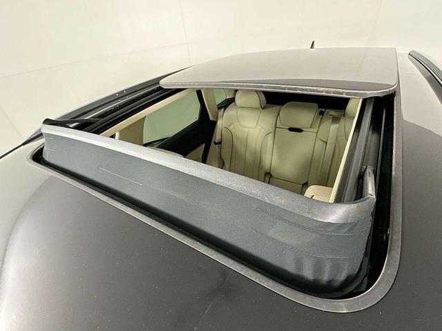 Photo of 2025 Mythos Black Metallic Audi Q5