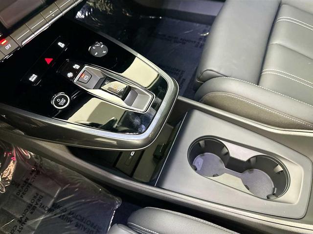 Photo of 2024 Glacier White Metallic Audi Q4 e-tron
