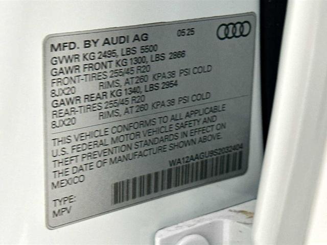 Photo of 2025 Glacier White Metallic Audi Q5