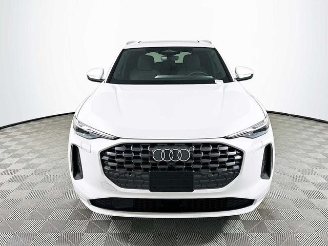 Photo of 2025 Glacier White Metallic Audi Q5