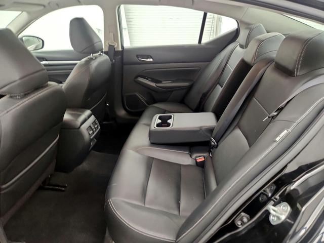 Photo of 2021 Black Nissan Altima