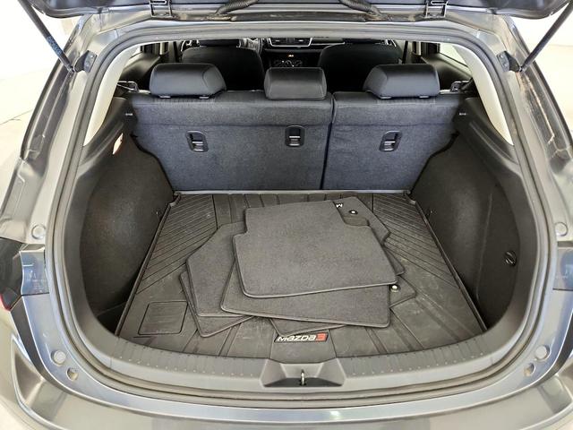 Photo of 2016 Gray Mazda Mazda3