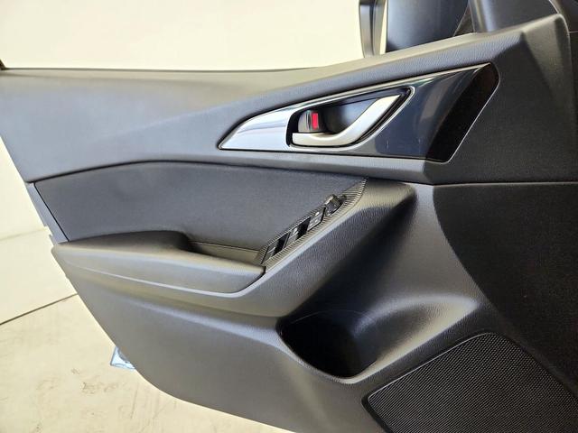 Photo of 2016 Gray Mazda Mazda3