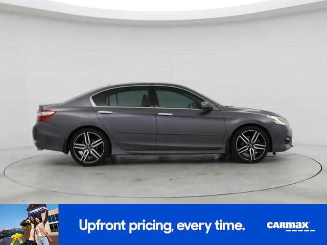 Photo of 2017 Silver Honda Accord
