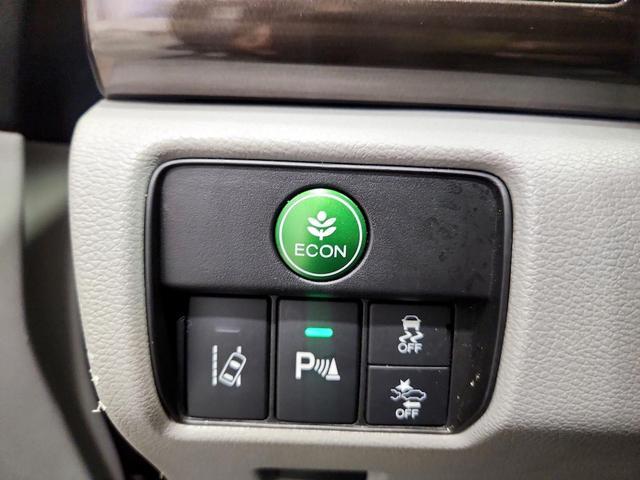 Photo of 2017 Silver Honda Accord