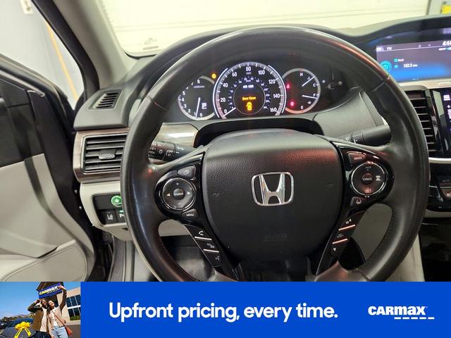 Photo of 2017 Silver Honda Accord
