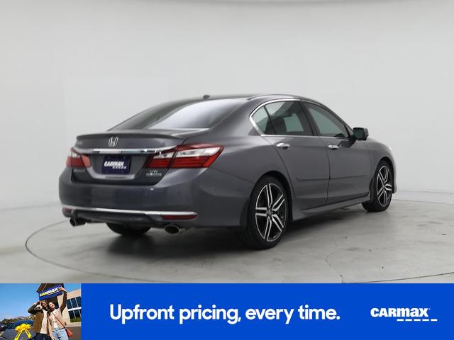 Photo of 2017 Silver Honda Accord