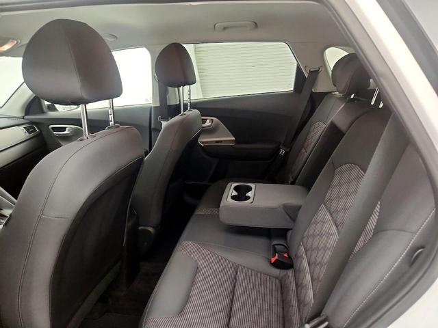 Photo of 2018 White Kia Niro
