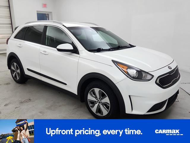 Photo of 2018 White Kia Niro