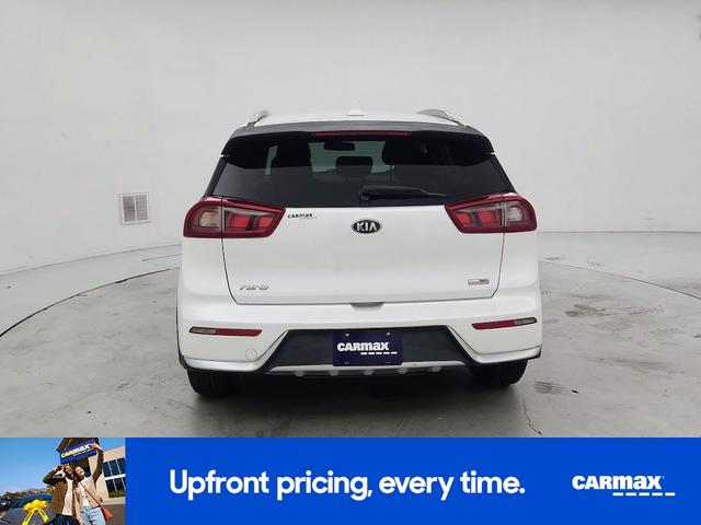 Photo of 2018 White Kia Niro