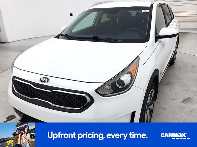 Photo of 2018 White Kia Niro