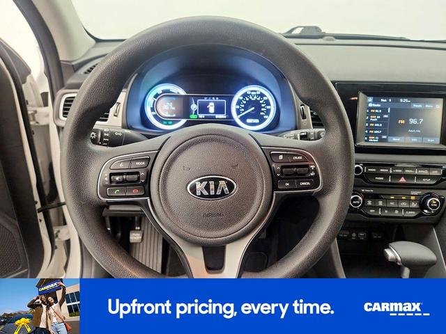 Photo of 2018 White Kia Niro