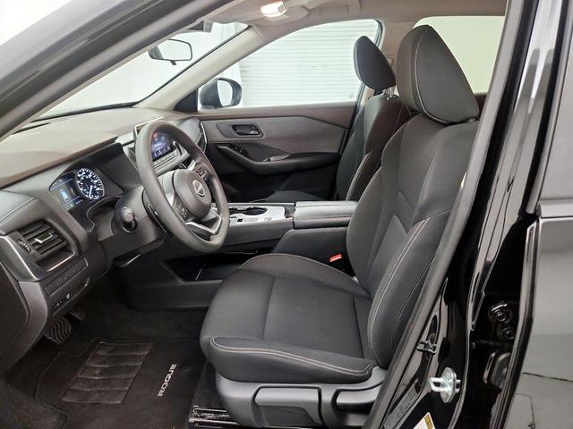 Photo of 2023 Black Nissan Rogue