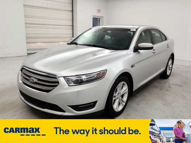 2016 Ford Taurus