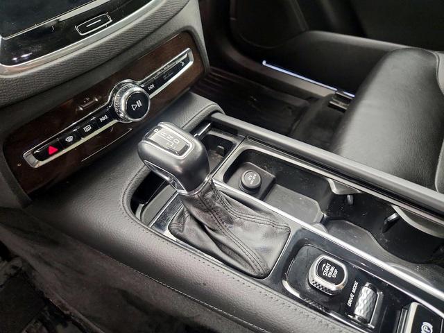 Photo of 2018 Gray Volvo XC90