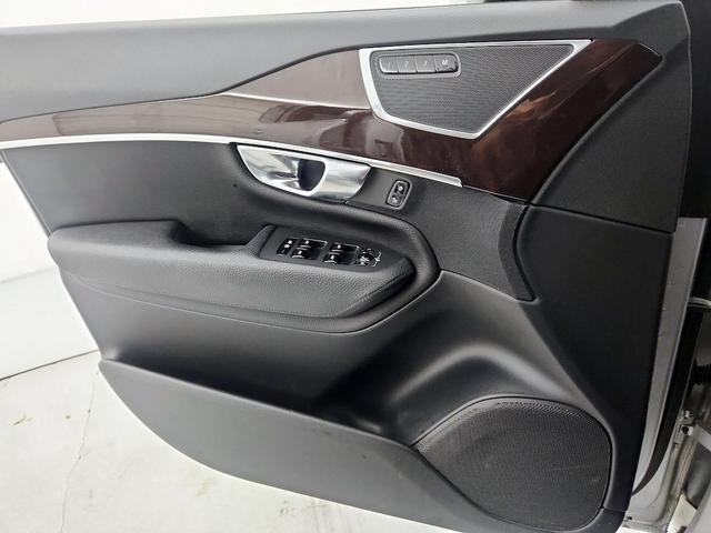 Photo of 2018 Gray Volvo XC90