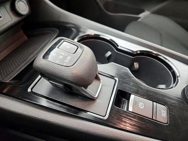 Photo of 2023 White Nissan Rogue