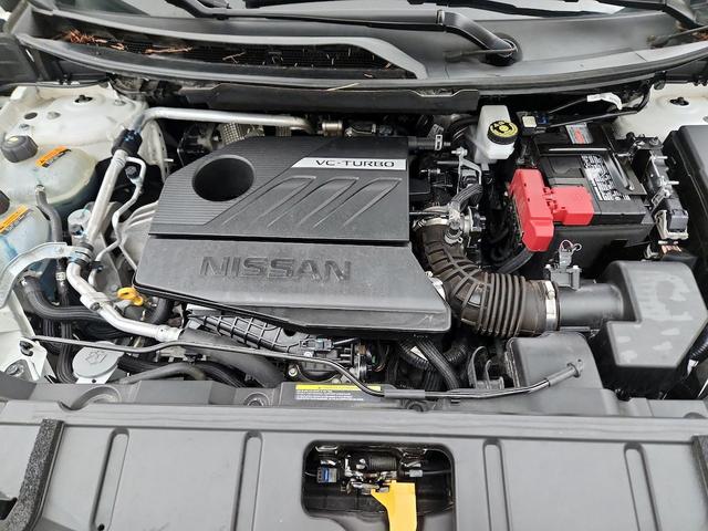 Photo of 2023 White Nissan Rogue