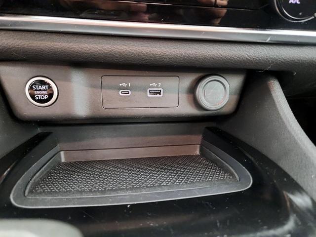 Photo of 2023 White Nissan Rogue