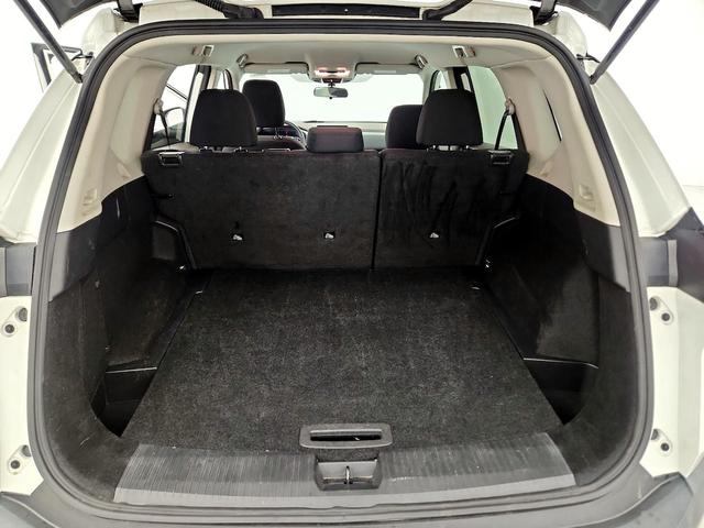 Photo of 2023 White Nissan Rogue