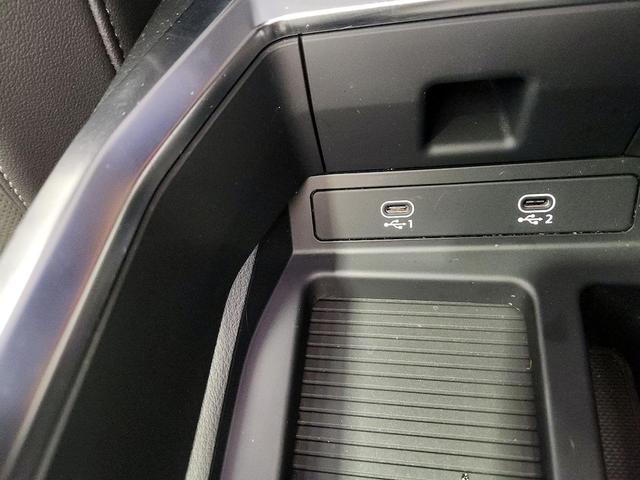 Photo of 2022 Silver Audi e-tron