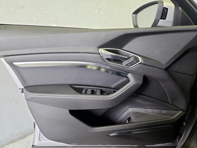 Photo of 2022 Silver Audi e-tron