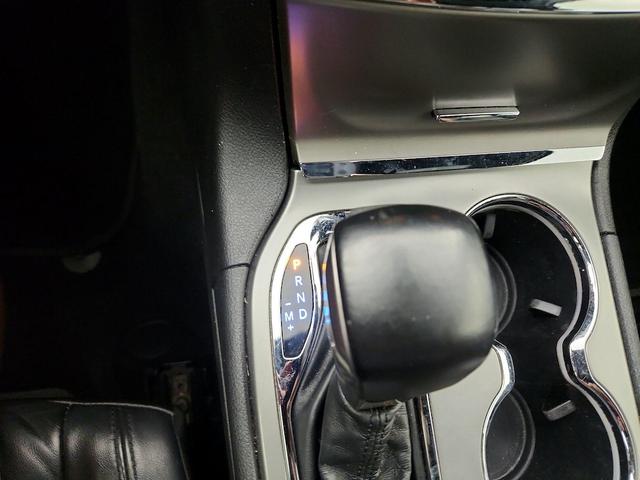 Photo of 2020 Black Jeep Grand Cherokee