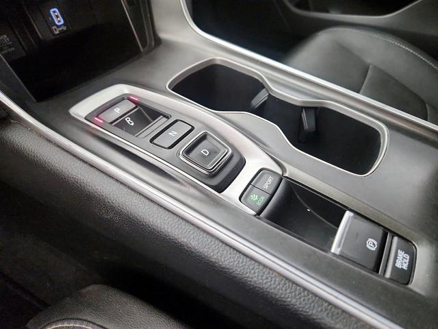 Photo of 2019 White Honda Accord