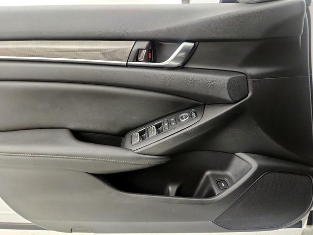 Photo of 2019 White Honda Accord