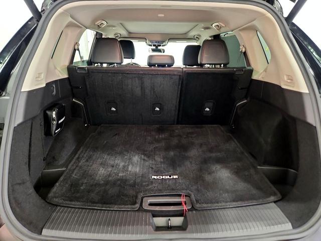 Photo of 2022 Black Nissan Rogue