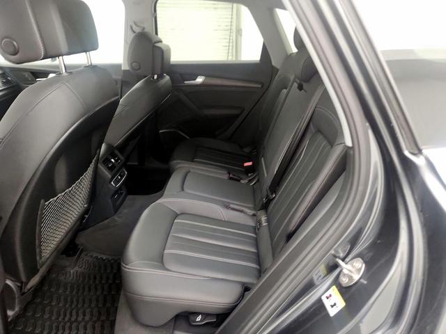 Photo of 2023 Gray Audi Q5