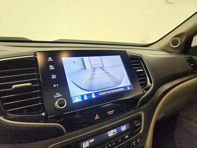 Photo of 2023 White Honda Ridgeline